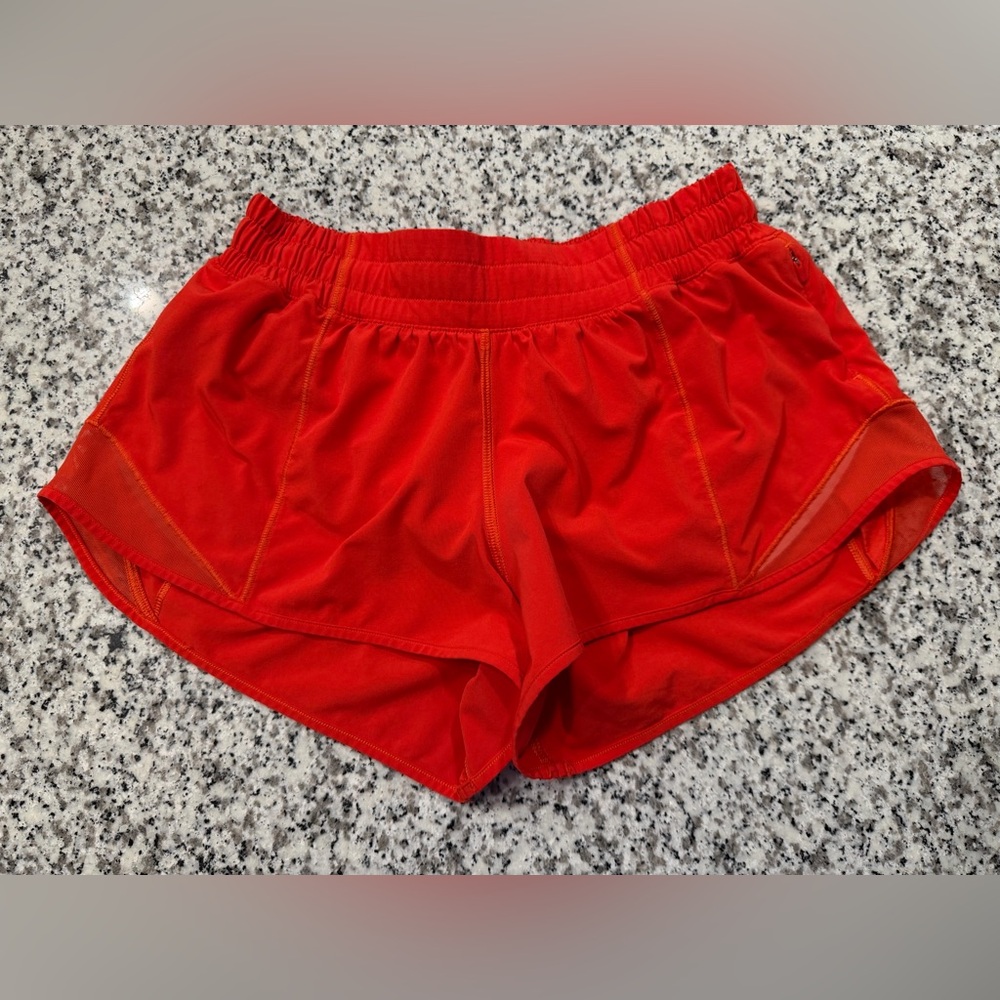 Lululemon Hotty Hot 2.5” Shorts